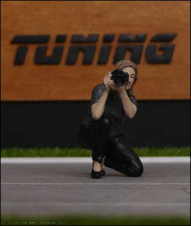 1:18 Fotografin Silvia Figur
